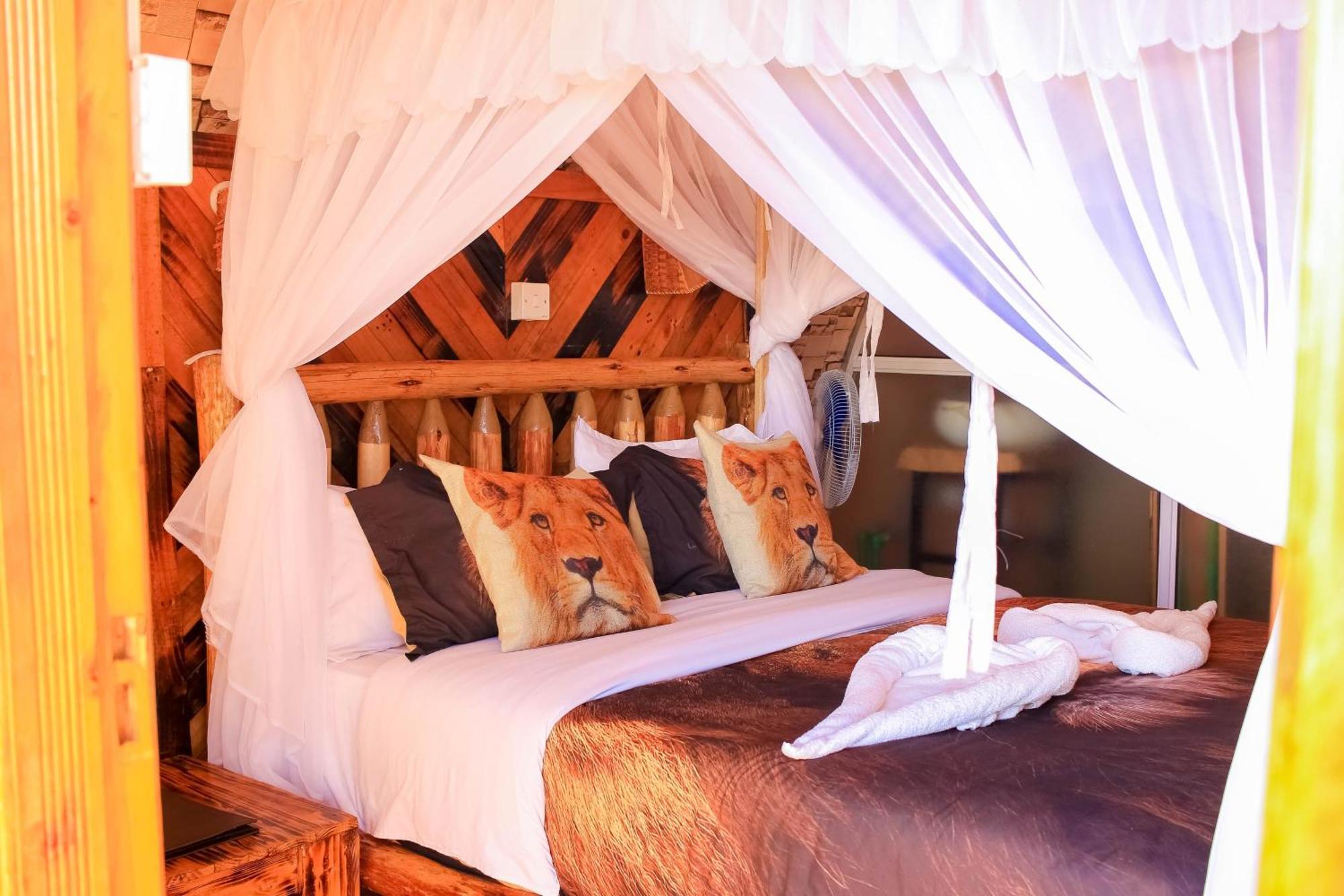 Amanya 1 -Bed King Lion Tent Амбосели Екстериор снимка